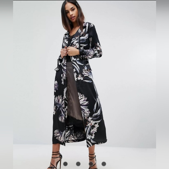 Missguided Floral Print Duster Coat, GUC, Size 8 - Picture 1 of 13